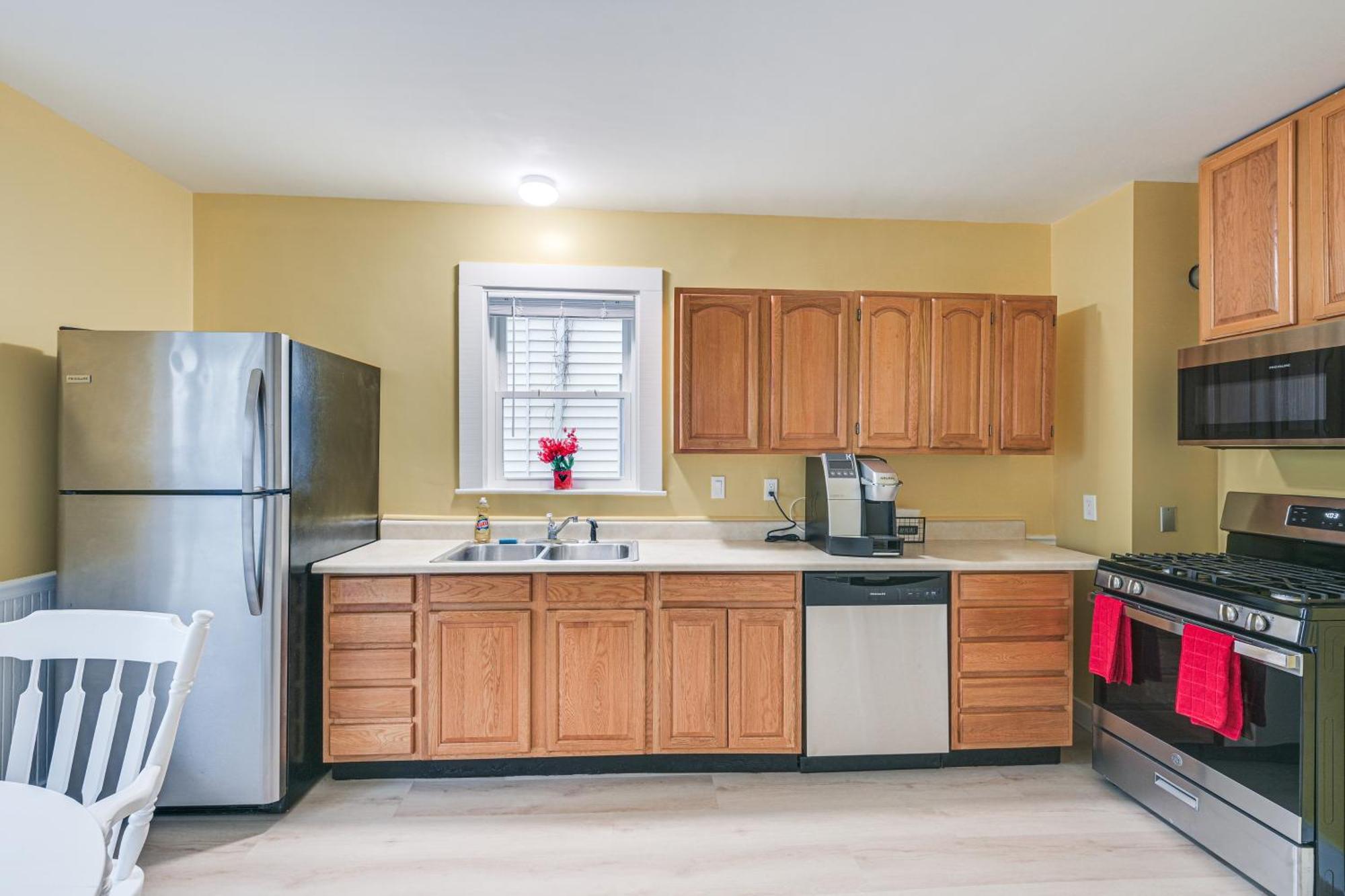 Medford Apartment Rental, 5 Mi To Downtown Boston Exteriör bild